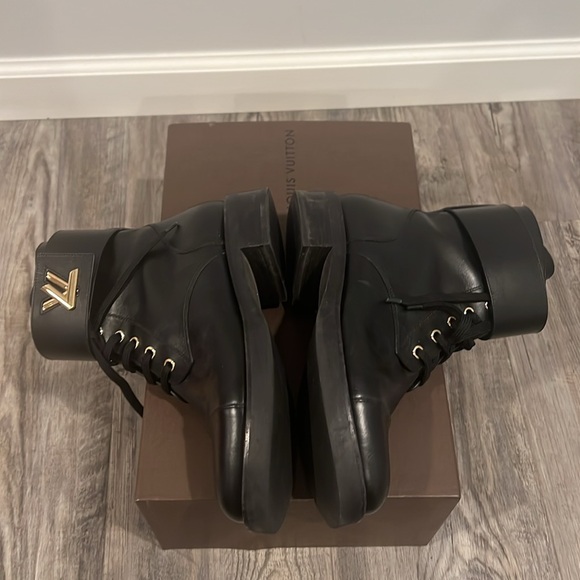 LOUIS VUITTON Calfskin Wonderland Ranger Boots Size 38.5 Black Leather - Picture 7 of 16